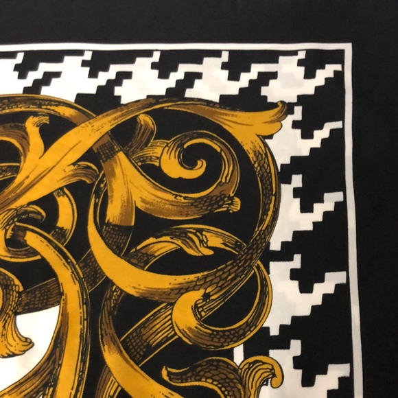 Fashionable Timeless Black White Gold Square Scarf Shawl. Made in Italy. VTG  EC - Picture 7 of 15